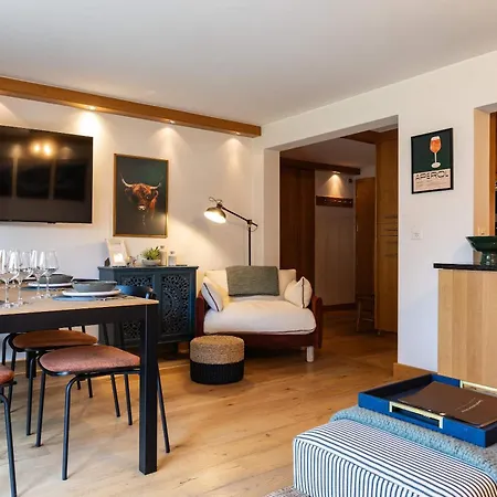 Olympia, Sleeps 6 *