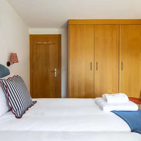 Olympia, Sleeps 6 아파트 베르비에